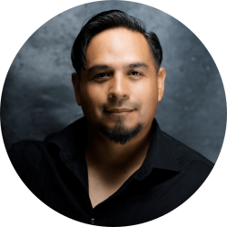 Luis Gamero from Gamero Photography, NYC photographer, portrait and headshot specialist